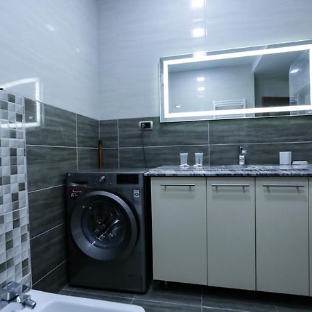 Isaran Apartament With Panoramic City View ブラショフ エクステリア 写真