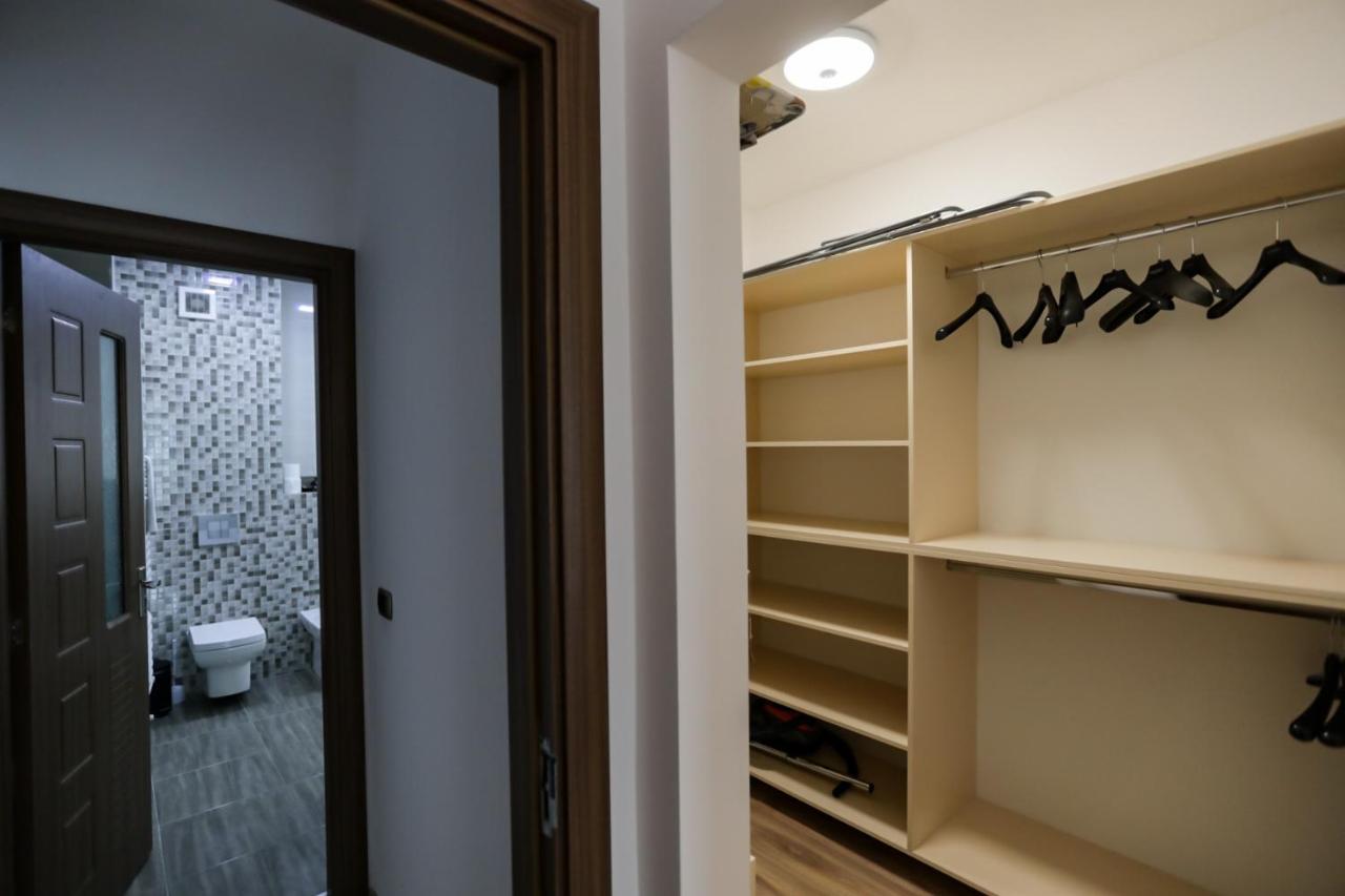 Isaran Apartament With Panoramic City View ブラショフ エクステリア 写真