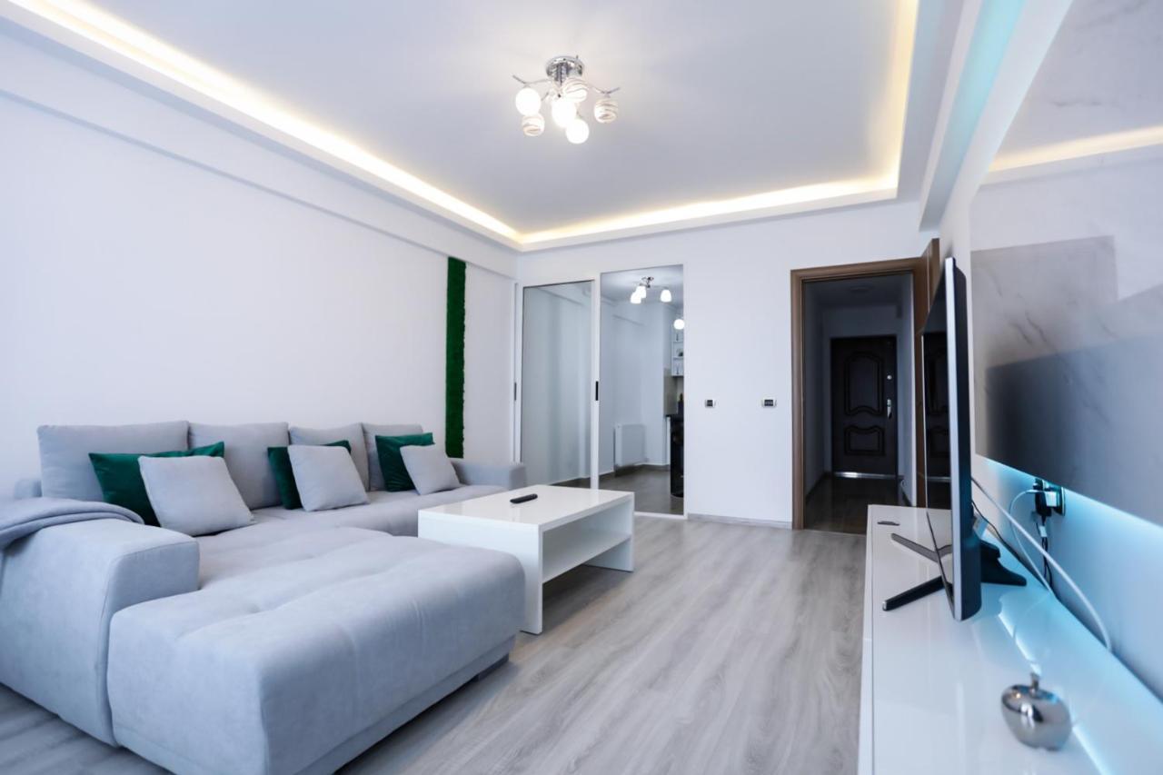 Isaran Apartament With Panoramic City View ブラショフ エクステリア 写真