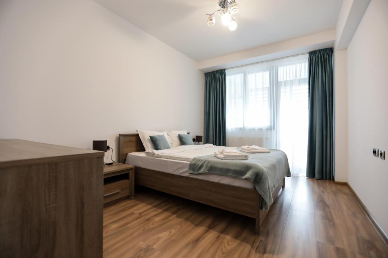 Isaran Apartament With Panoramic City View ブラショフ エクステリア 写真